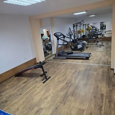 Lovely 2-bedroom Serviced With Apartamento