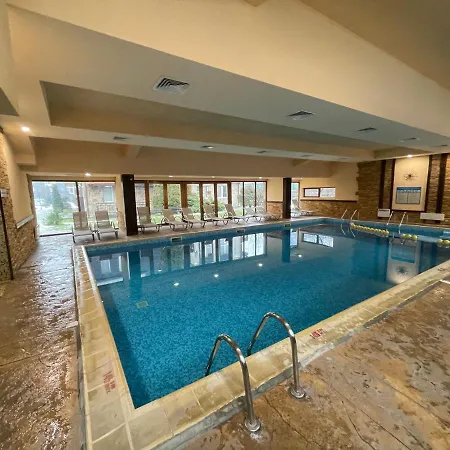 Lovely 2-bedroom Serviced With Apartament Bansko