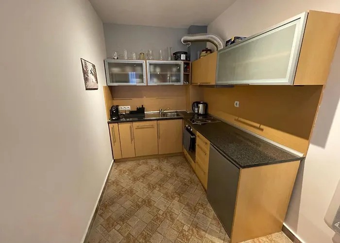 Apartment Lovely 2-bedroom Serviced With